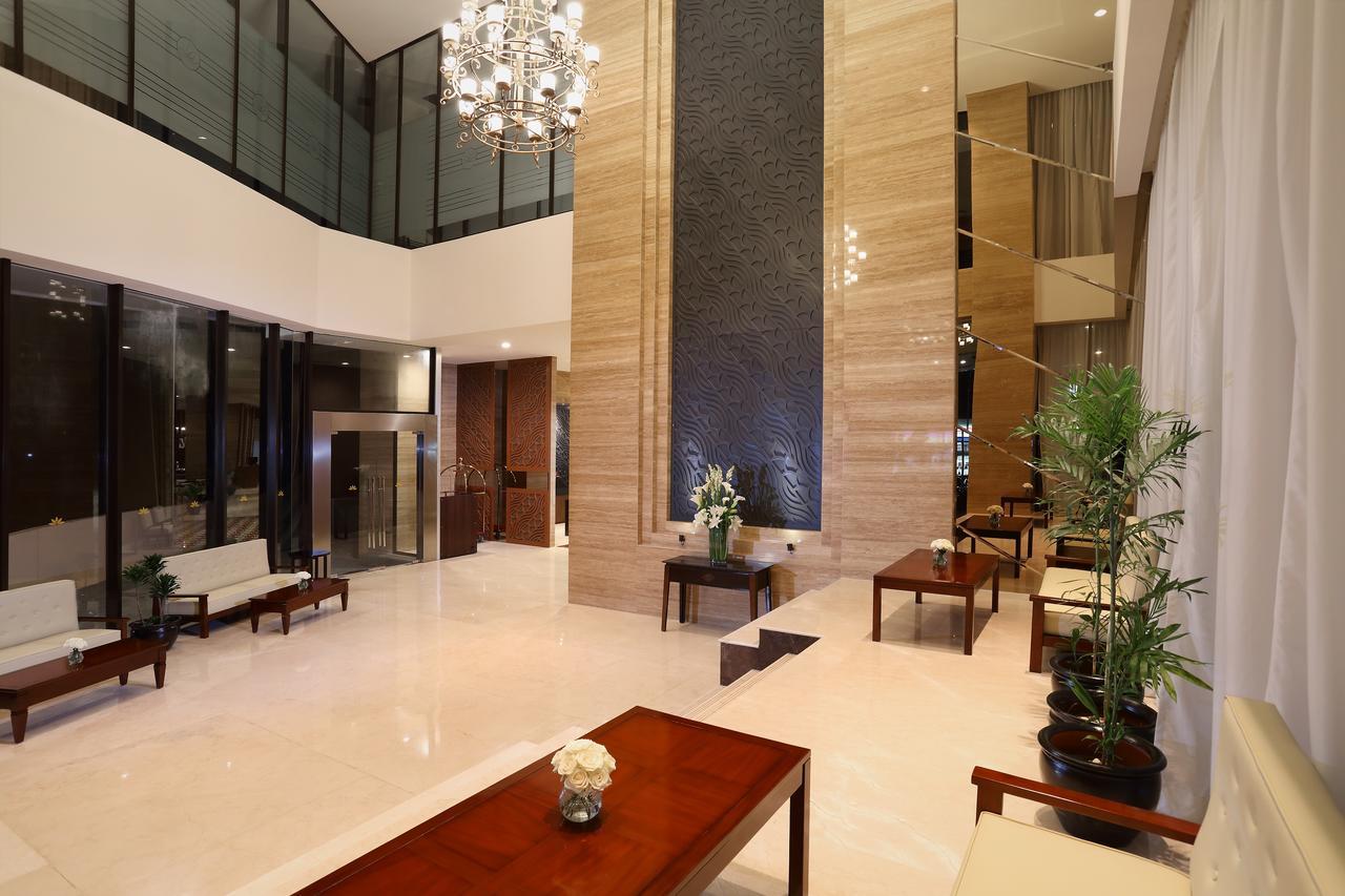 Hotel Grandhika Pemuda Semarang Exteriér fotografie