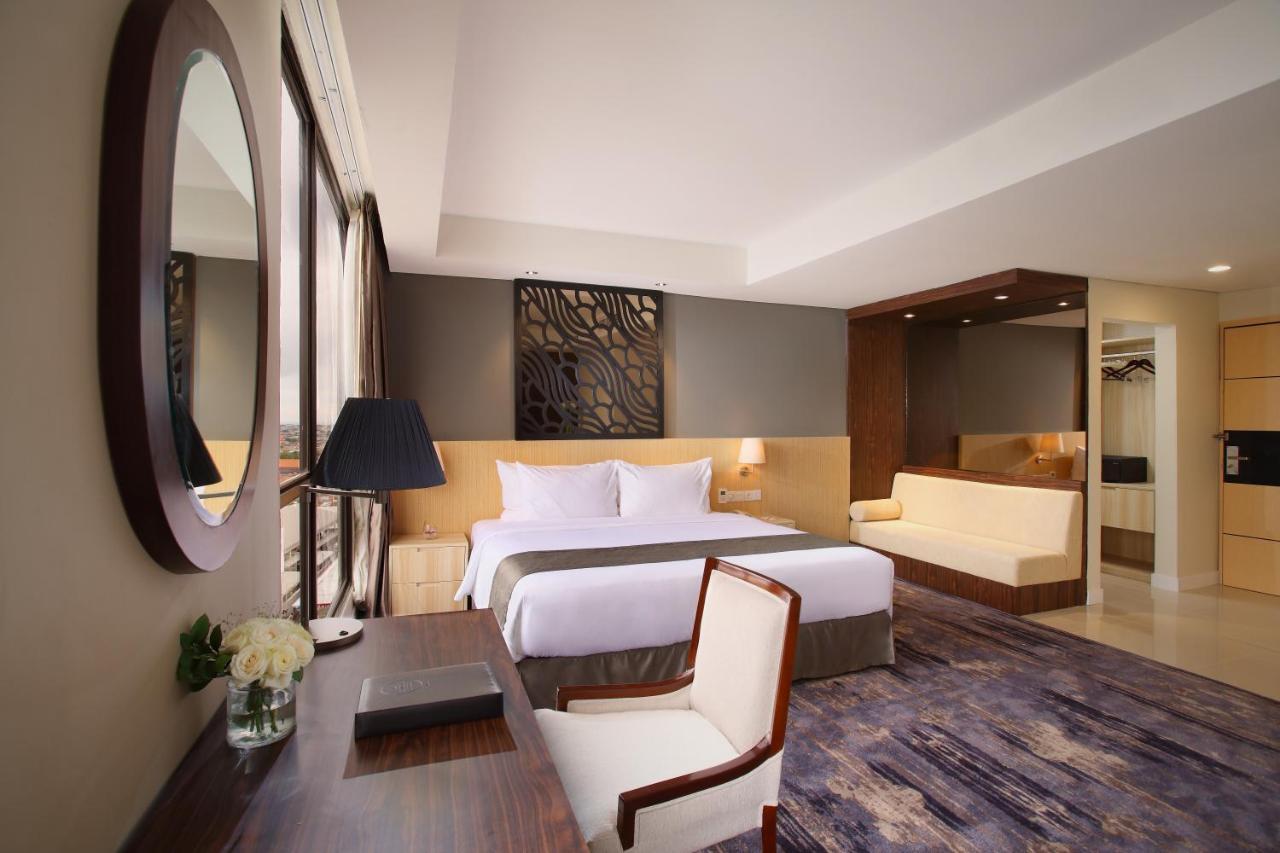Hotel Grandhika Pemuda Semarang Exteriér fotografie